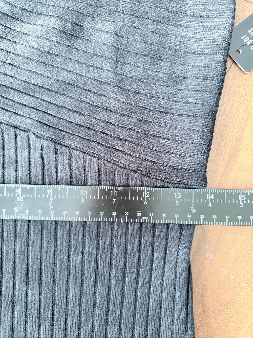 Express Black One-Shoulder Ribbed Midi Dress - Picture 6 of 7
